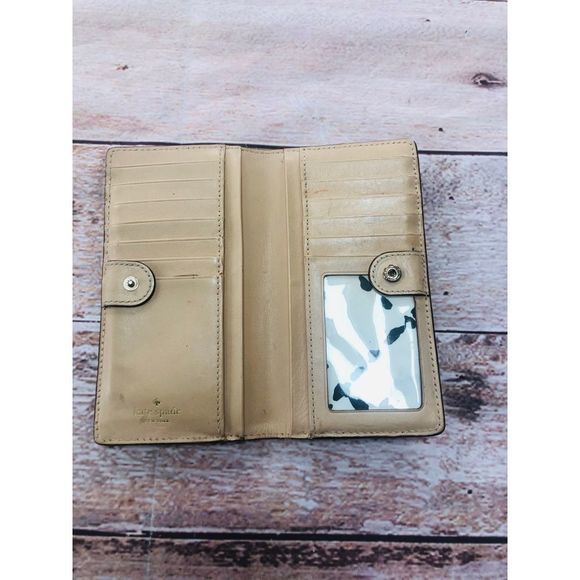 Kate Spade outlet Pebble Leather wallet - Picture 3 of 8